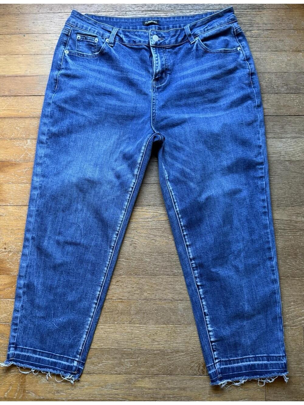 Flamingals Distressed Skinny Cropped Jeans Sz XXL (34x25) Blue Raw Hem‎ Boho
